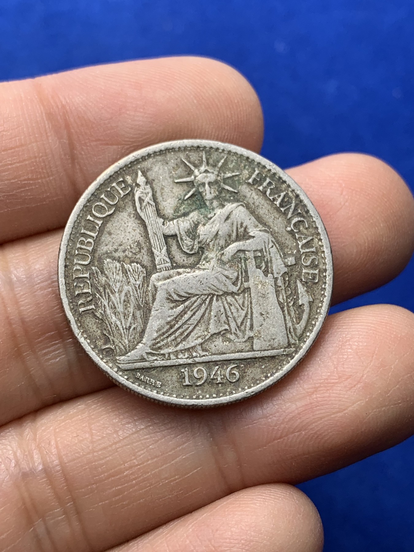 《竞宝斋》第222场-周日，周一 2场 (全场包邮) 两枚一组 1946年法属印支坐洋50分镍币