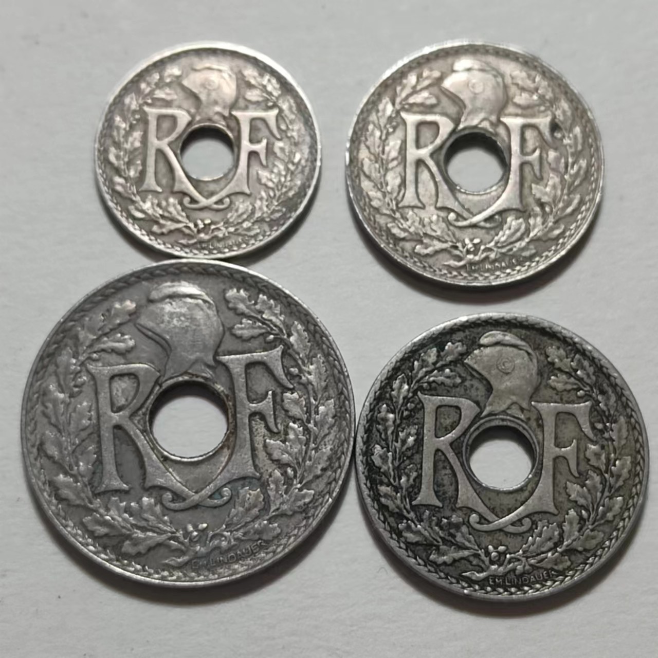 🎡物与斋第2场-德紧及欧洲回流钱币（0元起自动拍） 法国中孔镍币4枚，两枚5分直径不同，自然包浆