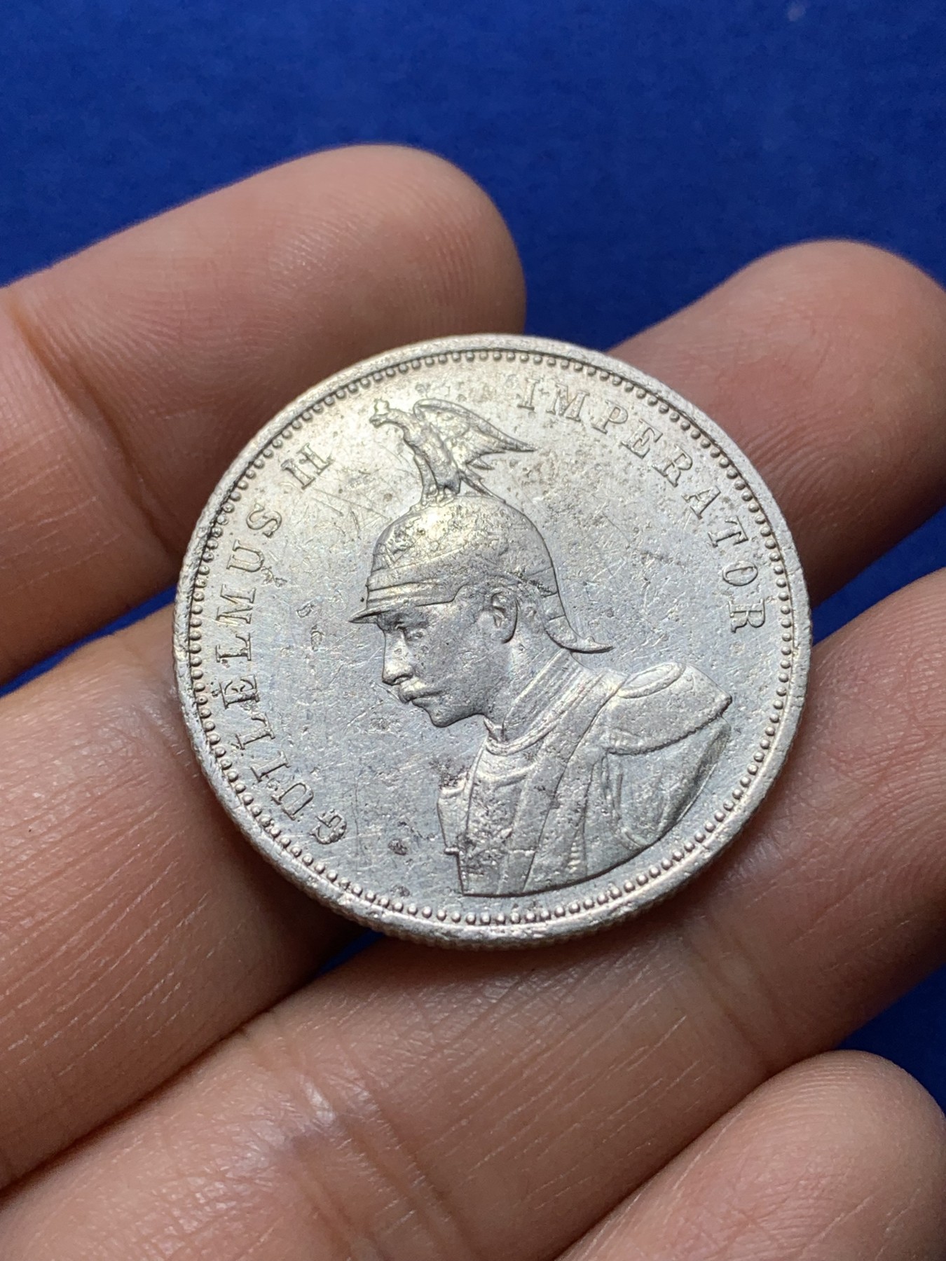 《竞宝斋》第222场-周日，周一 2场 (全场包邮) 德属东非1904年1卢比银币，917银，重量11.66g，少见的品种