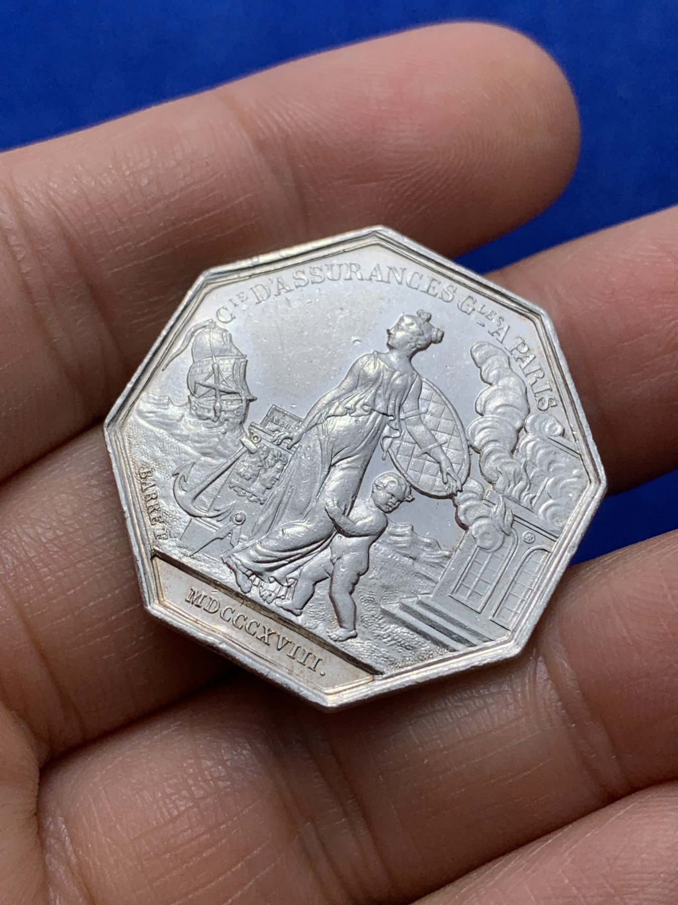 《竞宝斋》第222场-周日，周一 2场 (全场包邮) 法国1845-1860路易十八火灾保险银质八角代币 对角30.5mm 13.3g unc 边铭 手指A 早期品种