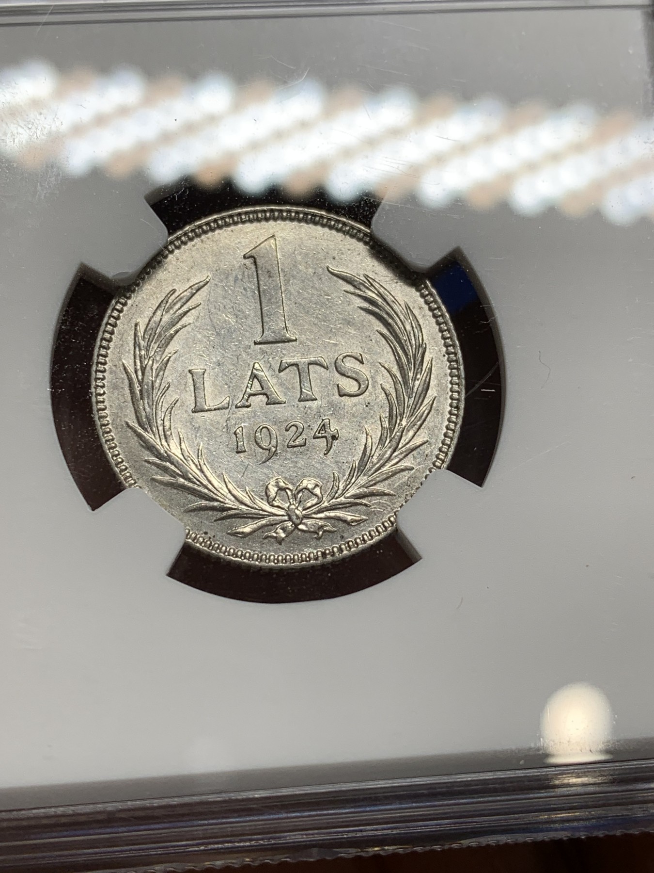 《竞宝斋》第222场-周日，周一 2场 (全场包邮) 两枚一组 NGC拉脱维亚银币一对 UNCD 1924年1拉特+MS61 1926年2拉特