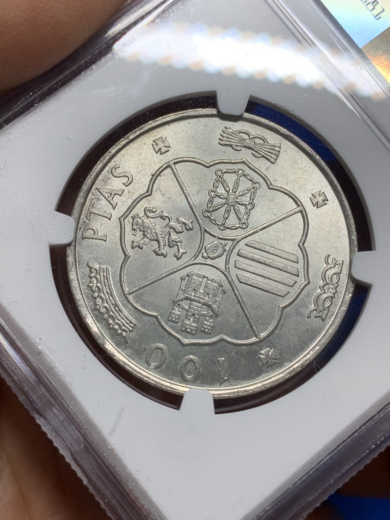 《竞宝斋》第222场-周日，周一 2场 (全场包邮) NGC MS64 西班牙1966佛朗哥100比赛塔银币 69版