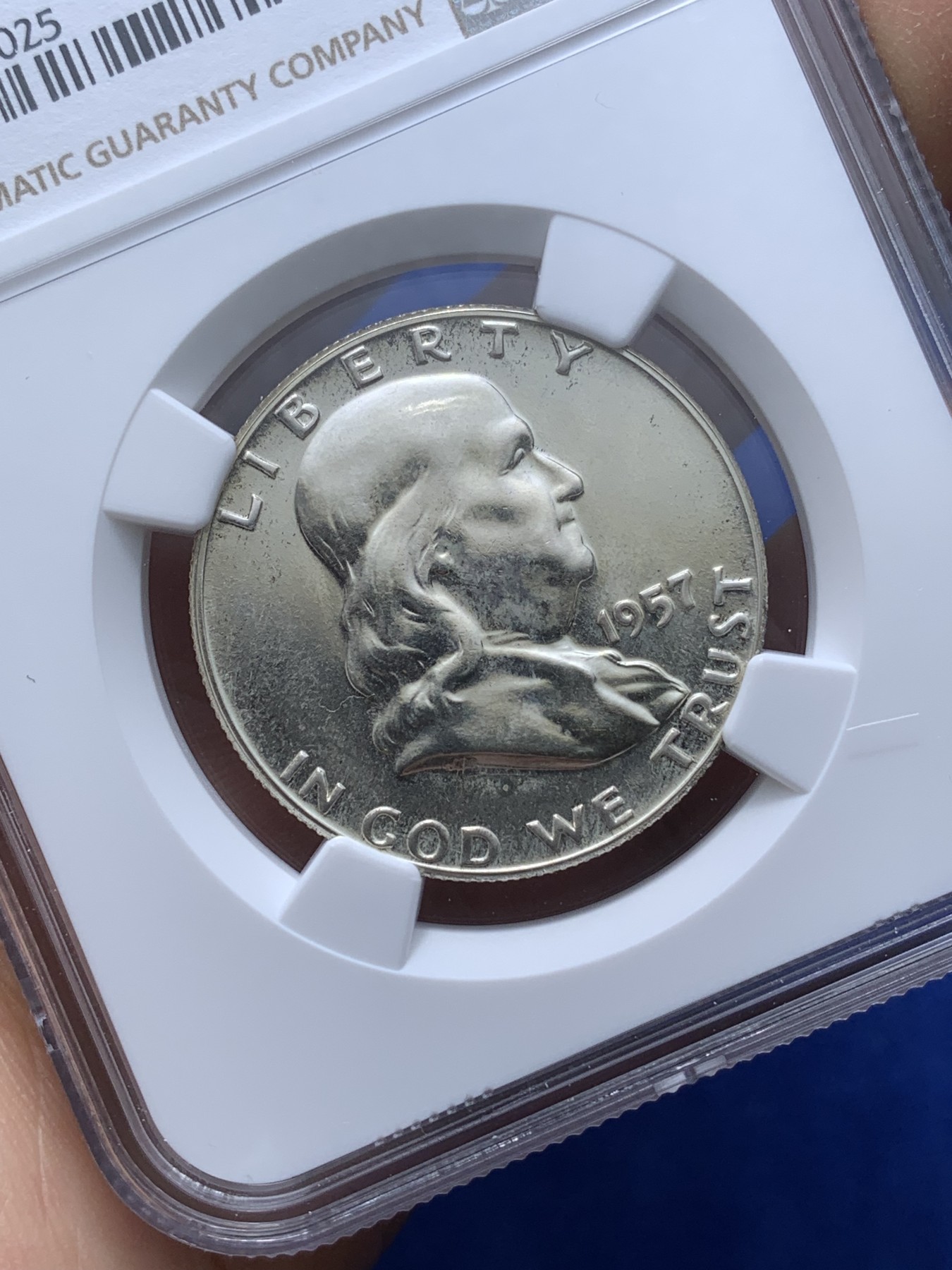 《竞宝斋》第222场-周日，周一 2场 (全场包邮) NGC-PF65 1957年富兰克林50美分精制银币，65分高分，品相十分精美。