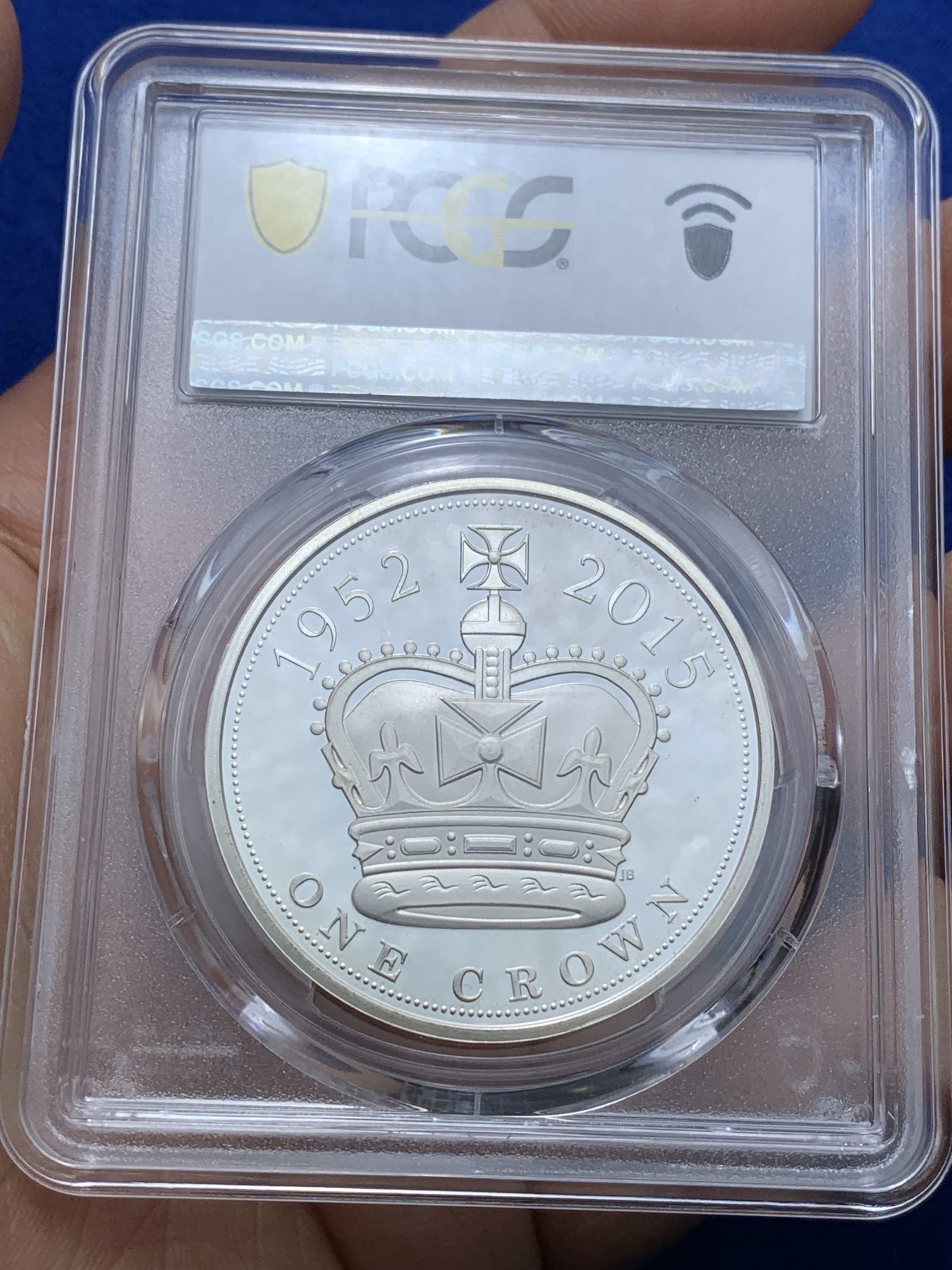 《竞宝斋》第222场-周日，周一 2场 (全场包邮) PCGS-PR67DCAM 英国2015年 伊丽莎白二世5英镑精制纪念银币 最长在位君主