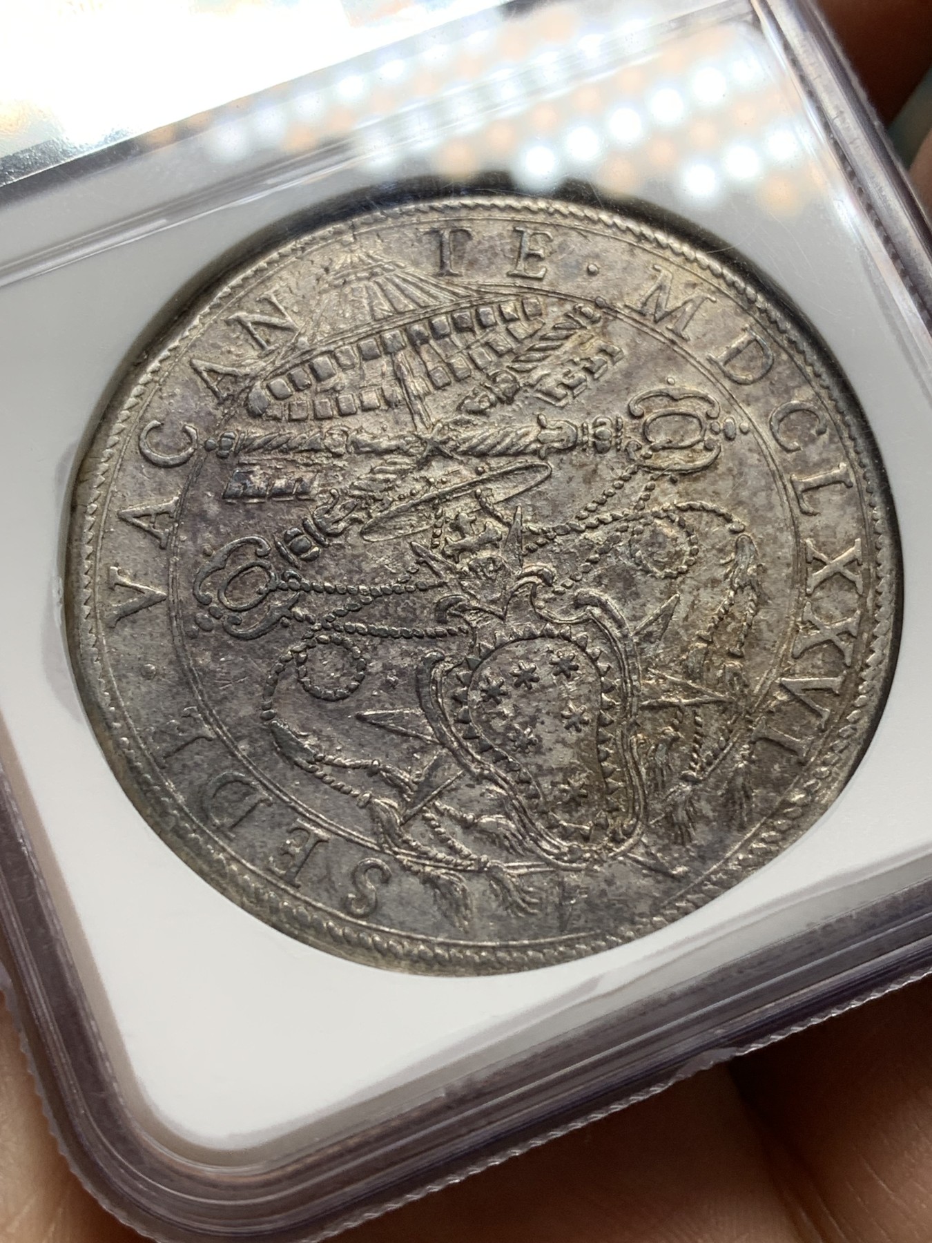 《竞宝斋》第222场-周日，周一 2场 (全场包邮) NGC MS61 意大利 教皇国 1676年 缺位 1P 大银币 17世纪的工艺精湛 非常少见的版别 上MS 实在难得 58分1.8万成交