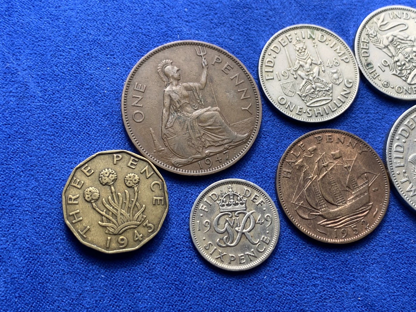 《竞宝斋》第222场-周日，周一 2场 (全场包邮) 9枚一组 英国乔治六世半克朗等硬币