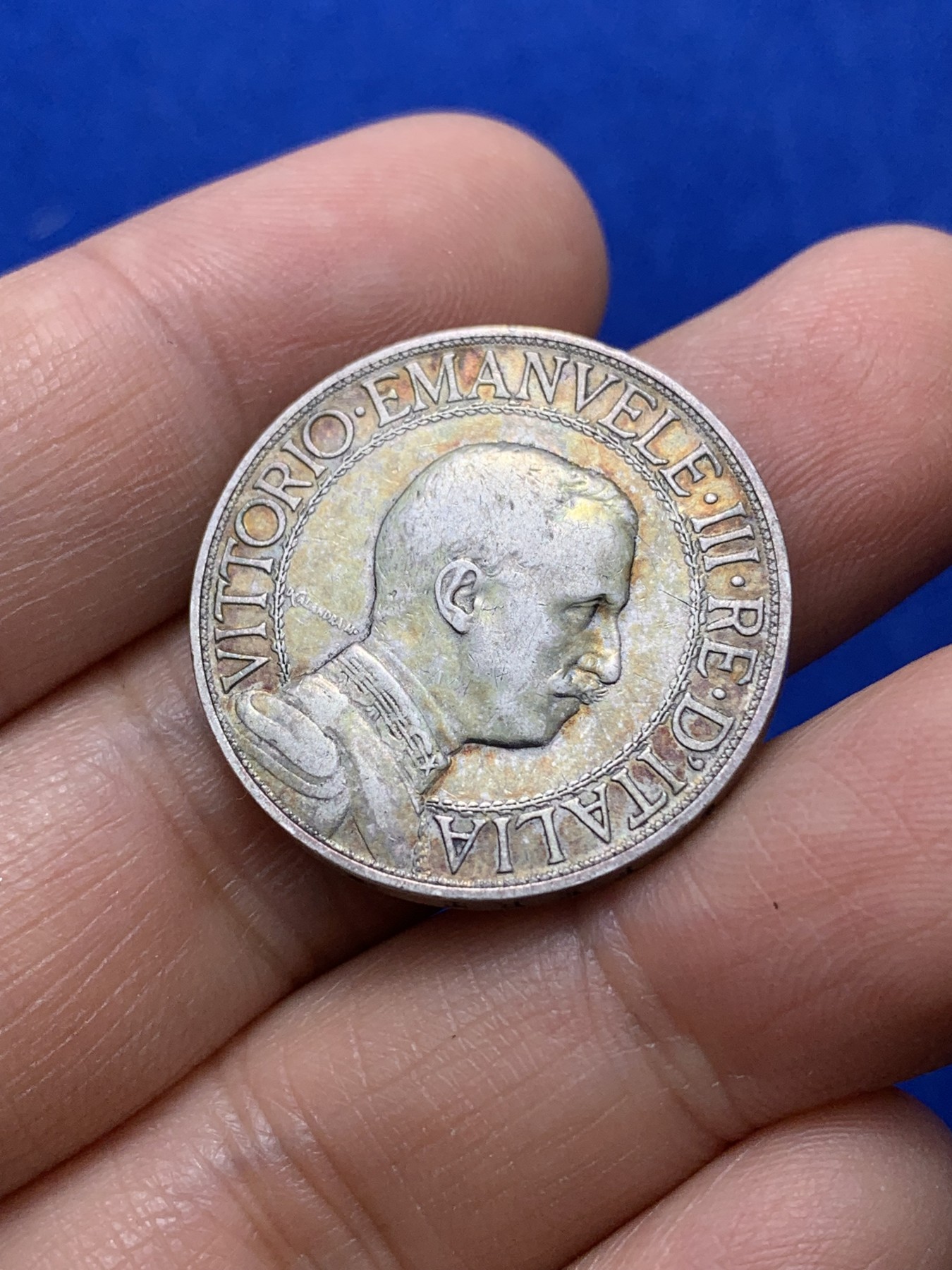 《竞宝斋》第222场-周日，周一 2场 (全场包邮) 1908年意大利圈版2里拉马车银币，带包浆