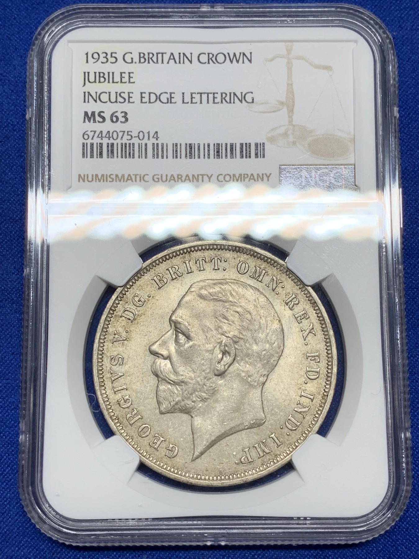 《竞宝斋》第222场-周日，周一 2场 (全场包邮) NGC MS63 英国1935年乔治五世木马剑克朗大银币 木马的标志性包浆 细节完整 铸打犀利 很漂亮