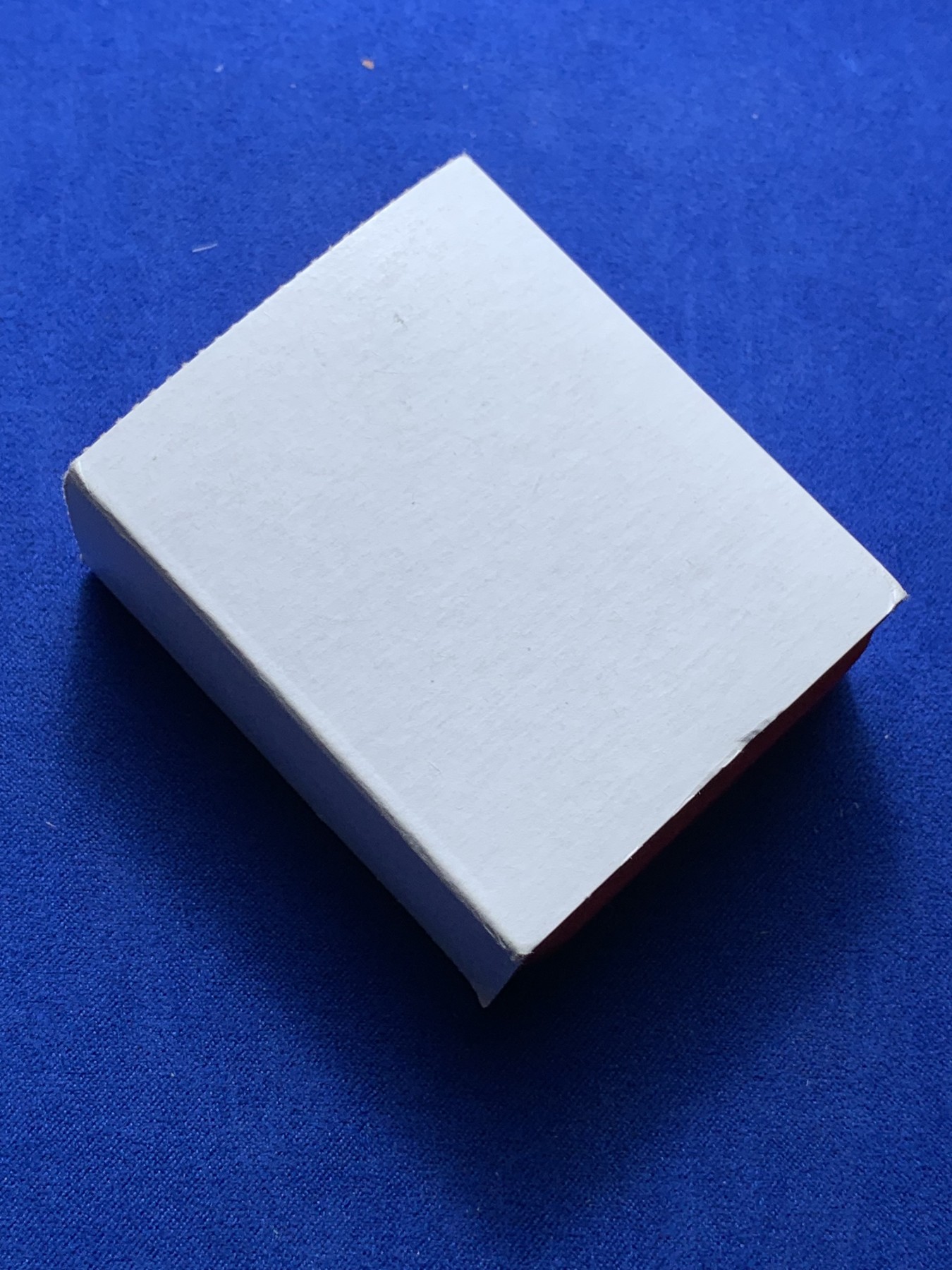 《竞宝斋》第222场-周日，周一 2场 (全场包邮) 澳大利亚 1995年 笑翠鸟 熊猫镶嵌银币 含纯银1盎司999银，金猫重0.5克黄金，发行1.5万枚，为北京国际钱币邮票展而发行 原盒