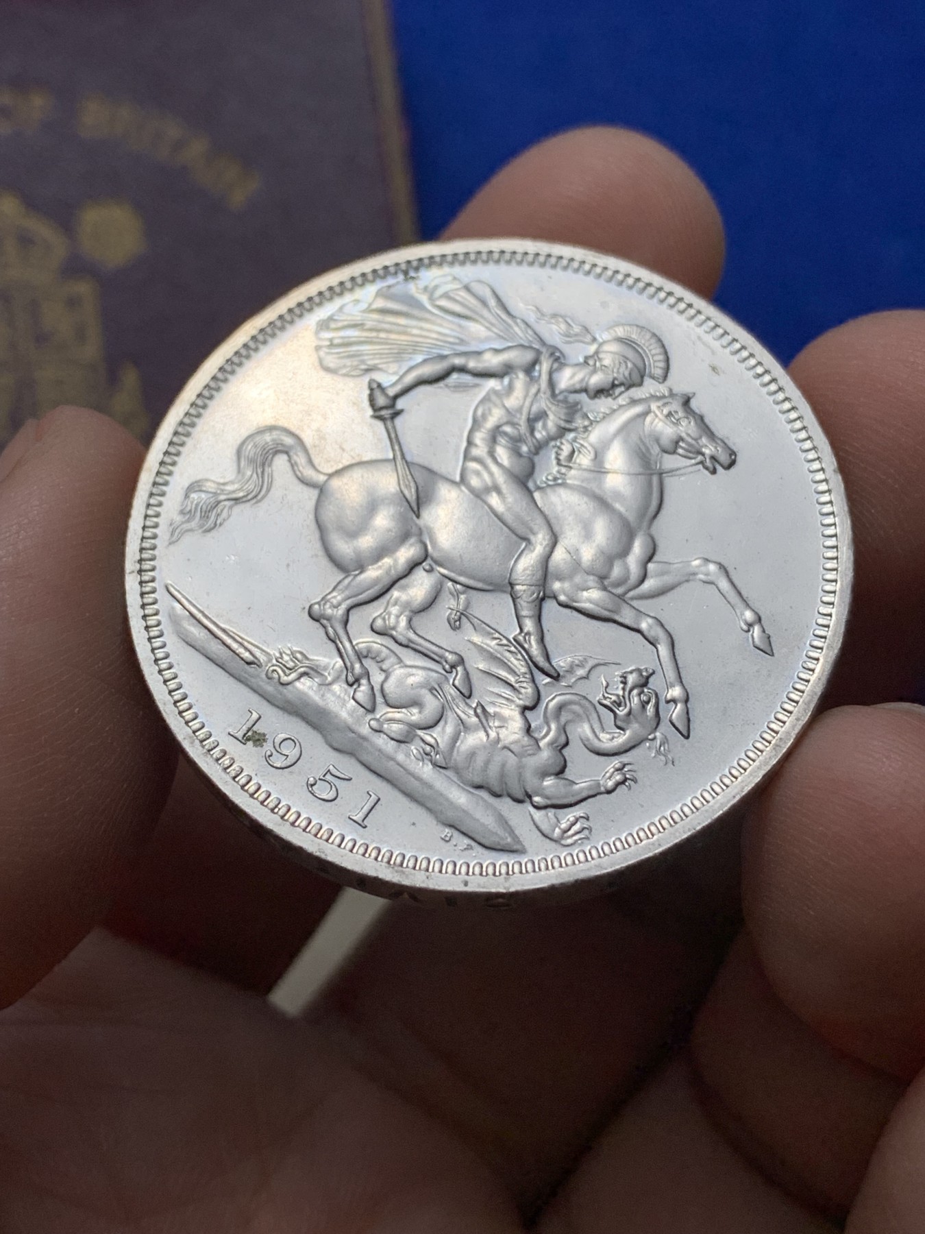 《竞宝斋》第222场-周日，周一 2场 (全场包邮) 英国 最后的 镍马剑 1951 带红盒证书 细节见图