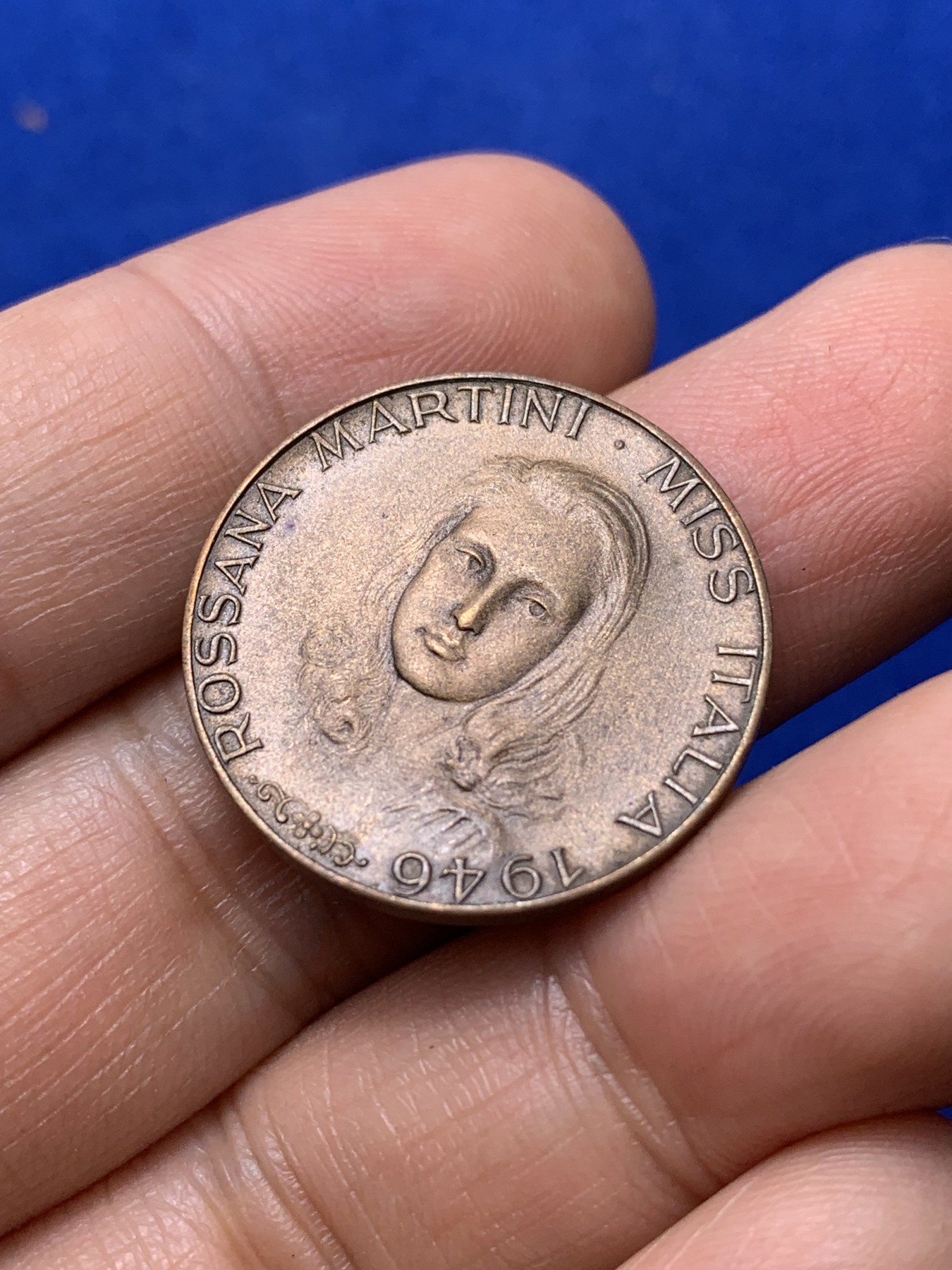 《竞宝斋》第222场-周日，周一 2场 (全场包邮) 1947年香水女神10里拉样币 带有淡淡香水味道