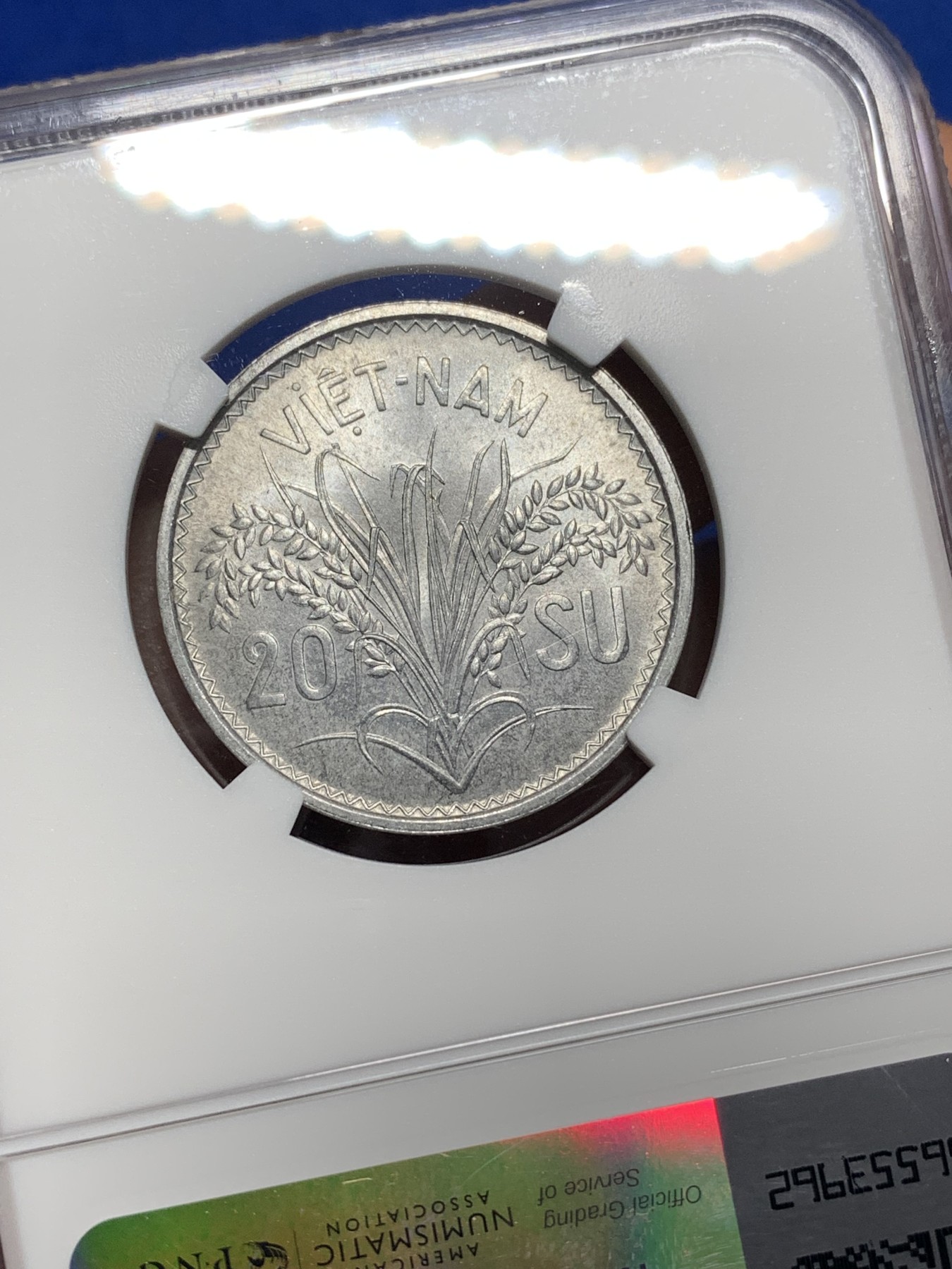 《竞宝斋》第222场-周日，周一 2场 (全场包邮) NGC MS63 越南1953三美女20苏铝币