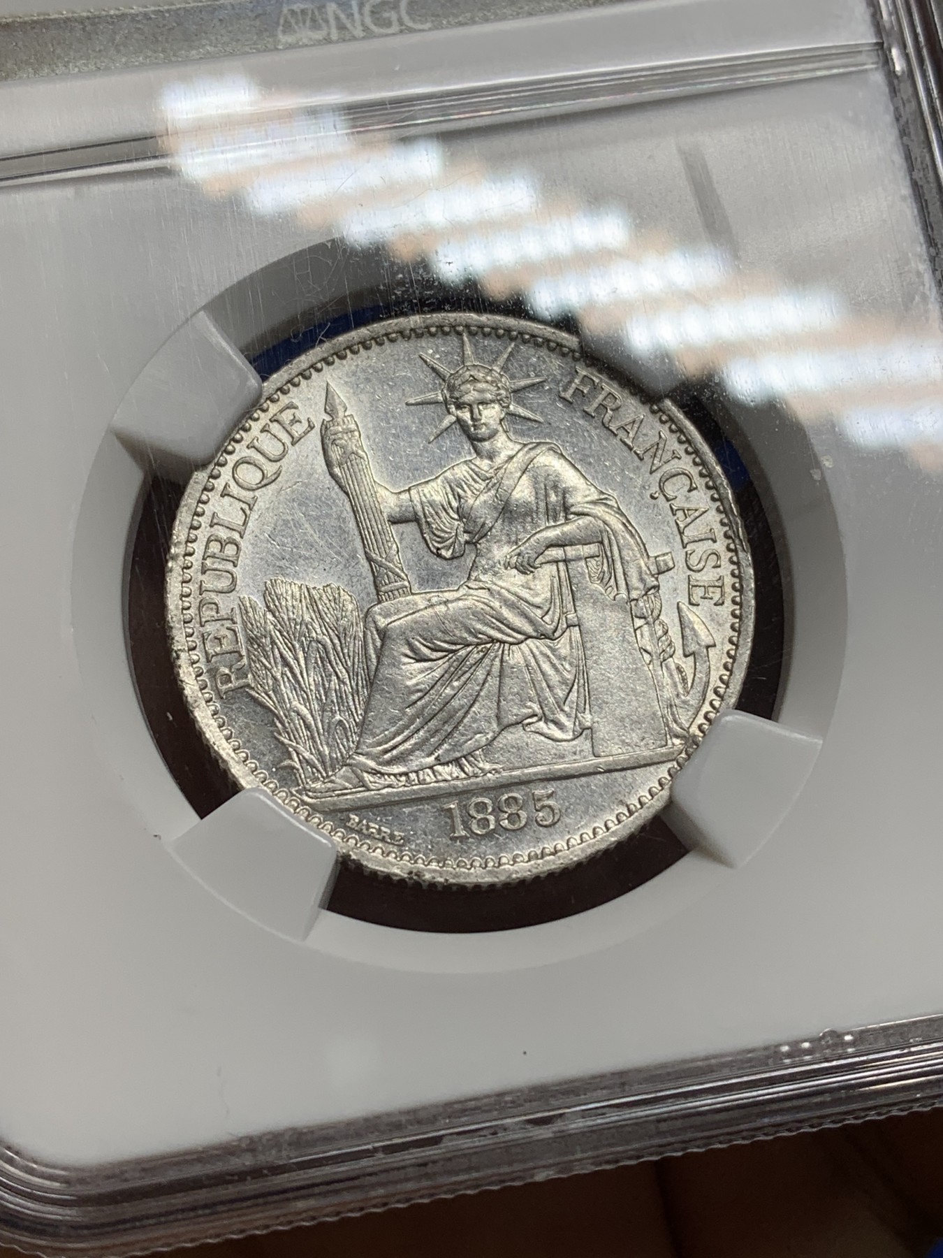 《竞宝斋》第222场-周日，周一 2场 (全场包邮) NGC AU58 法属印支 1885年50分，发行量仅4万枚，稀有原光品相！