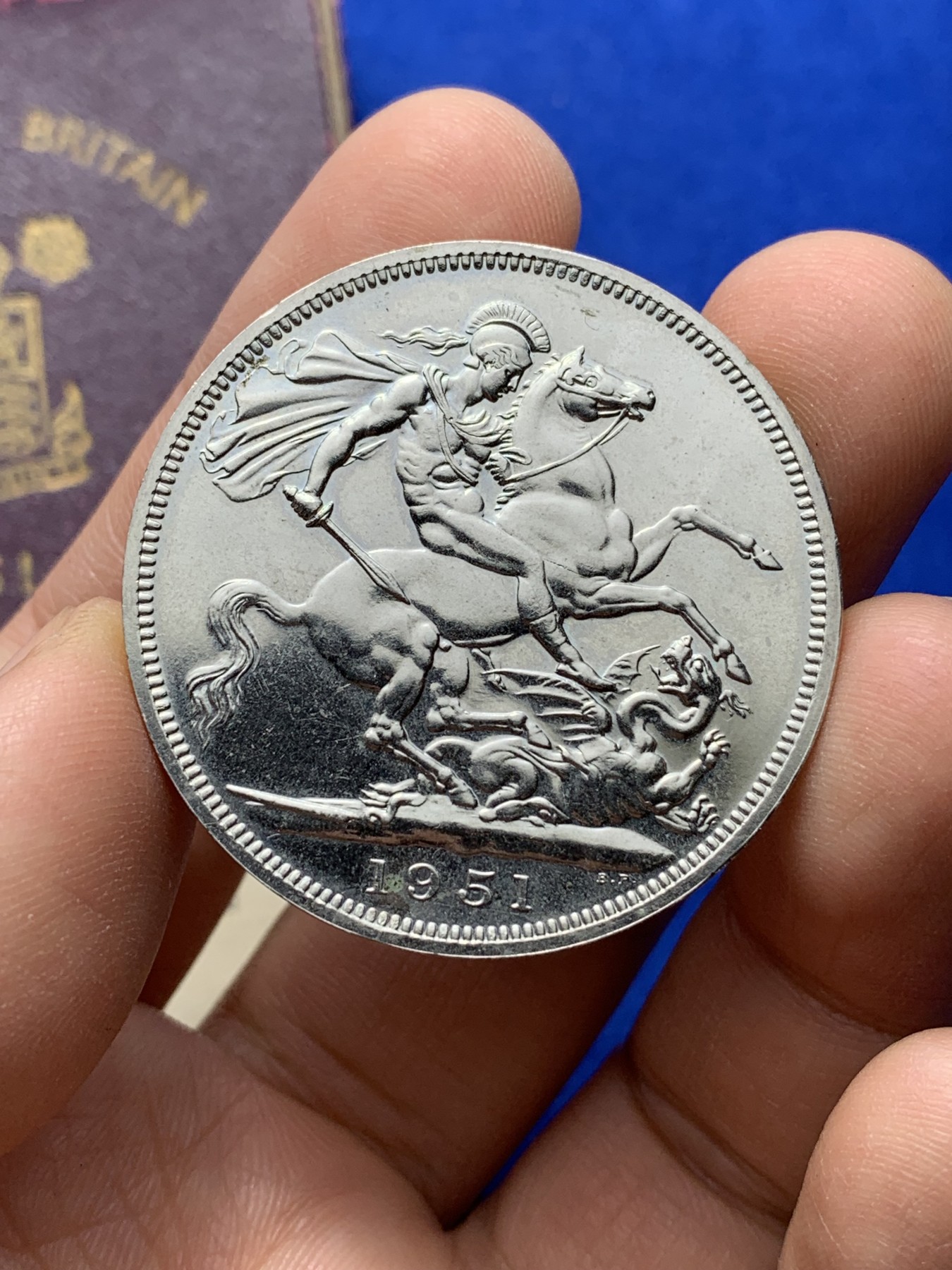 《竞宝斋》第222场-周日，周一 2场 (全场包邮) 英国 最后的 镍马剑 1951 带红盒证书 细节见图