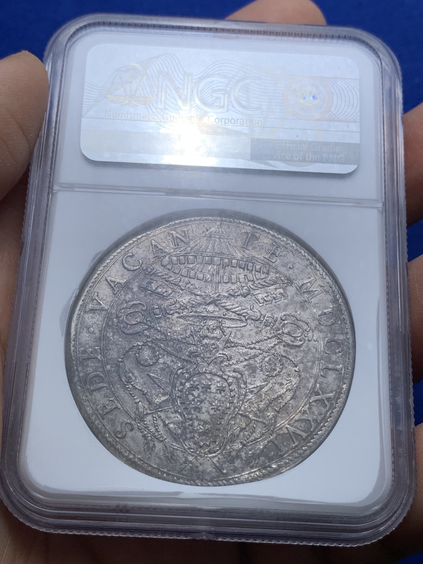 《竞宝斋》第222场-周日，周一 2场 (全场包邮) NGC MS61 意大利 教皇国 1676年 缺位 1P 大银币 17世纪的工艺精湛 非常少见的版别 上MS 实在难得 58分1.8万成交