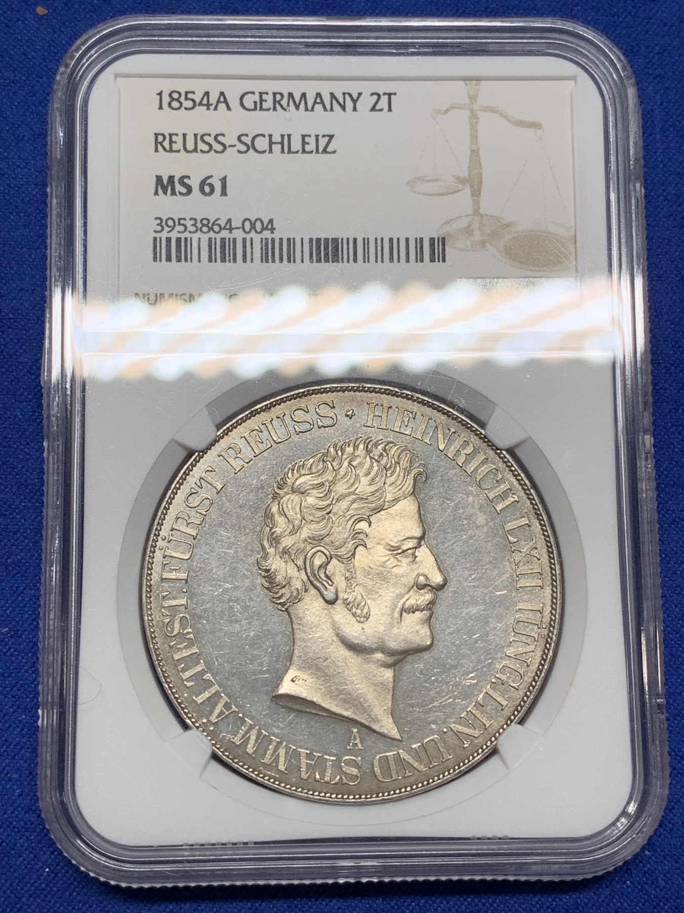 《竞宝斋》第222场-周日，周一 2场 (全场包邮) 唯一冠军分 NGC MS61 德国 1854 罗伊斯-施莱茨 2泰勒37克的大银币 2700枚的发行量对流通币来说遇上便是难得