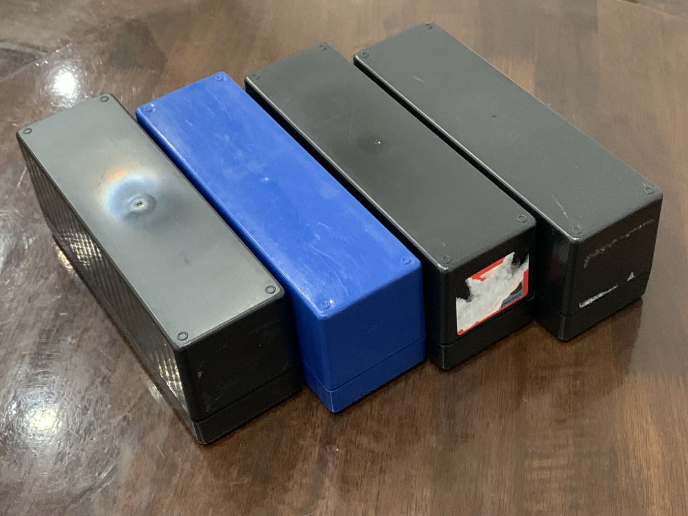 《竞宝斋》第222场-周日，周一 2场 (全场包邮) PCGS原装评级币的收纳盒子 一个可放20枚币 四个一组 收藏必备