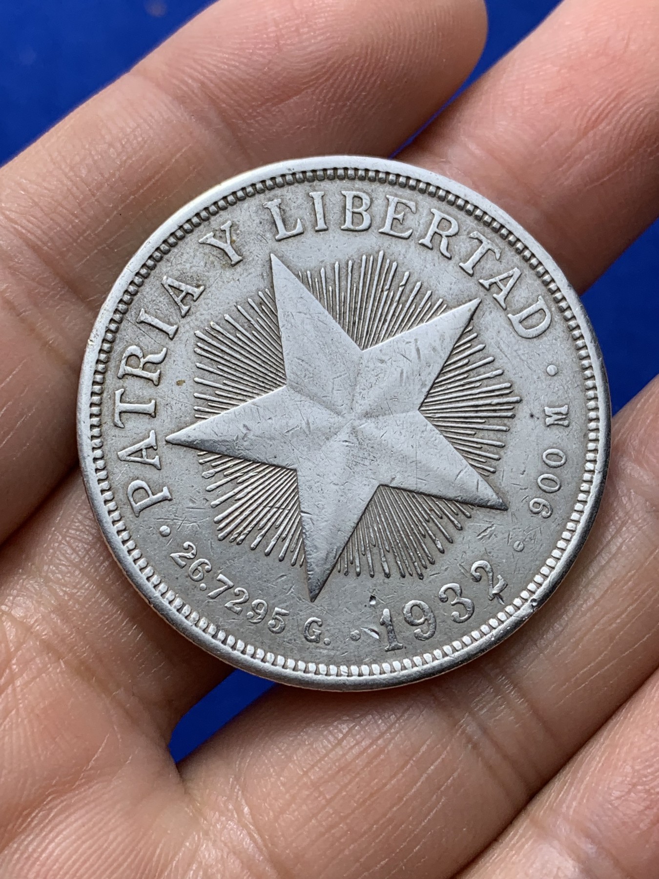 《竞宝斋》第222场-周日，周一 2场 (全场包邮) 古巴 1932年 1比索 大五角星银币 原味流通好品 高点俱在