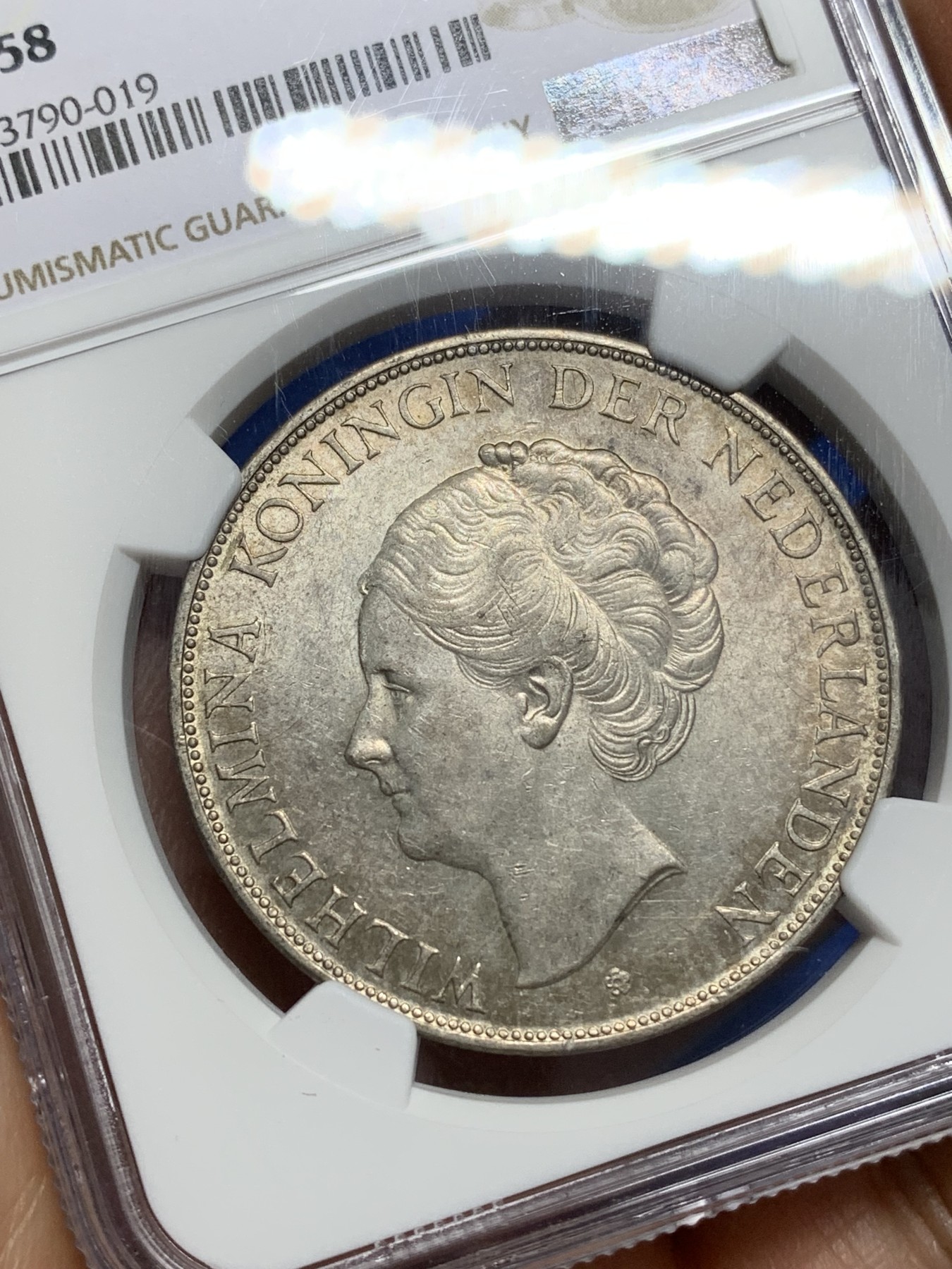 《竞宝斋》第222场-周日，周一 2场 (全场包邮) NGC AU58 荷兰1938年威廉明娜女王2.5盾大银币