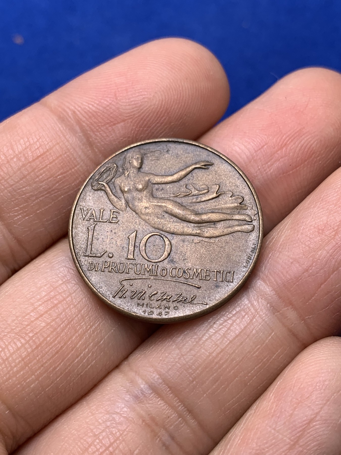 《竞宝斋》第222场-周日，周一 2场 (全场包邮) 1947年香水女神10里拉样币 带有淡淡香水味道