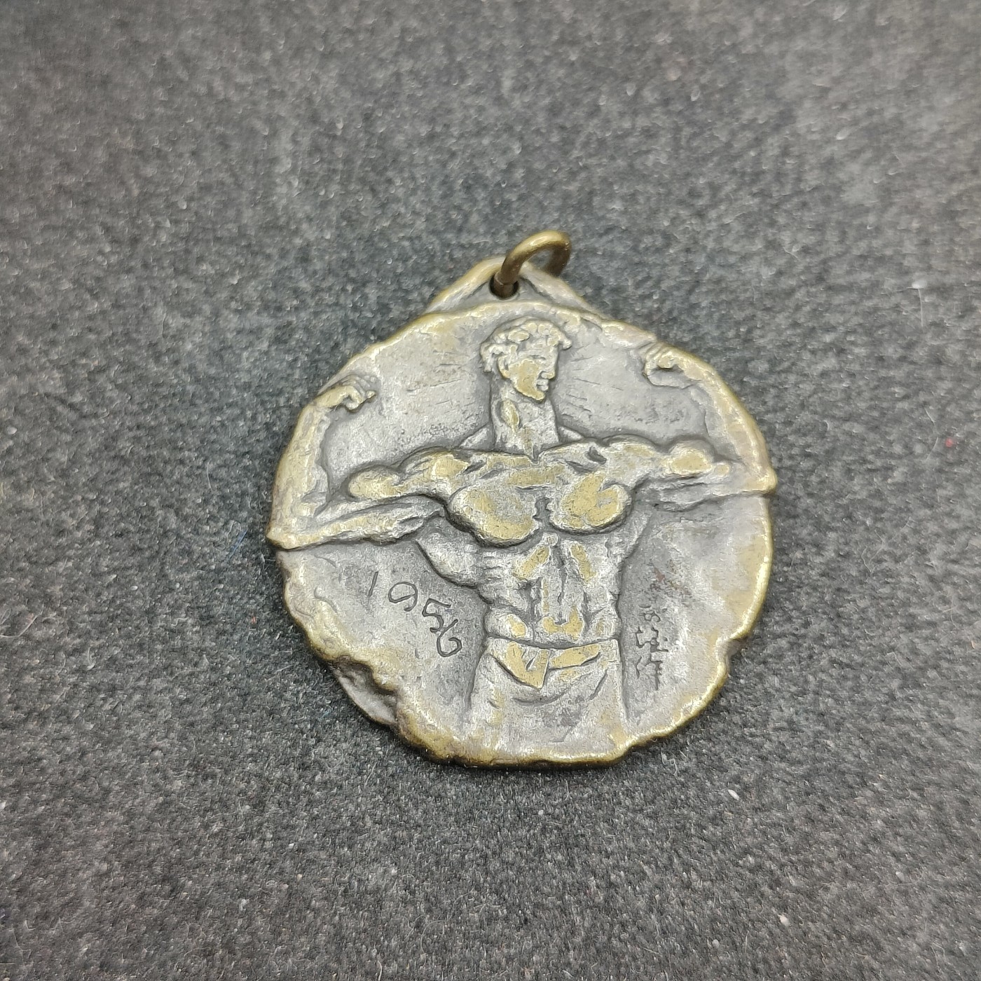 全场0元起拍 第116期 咸鱼国勋章拍卖专场 12月13日（周三）下午6：00开始 日本国民体育大会徽章