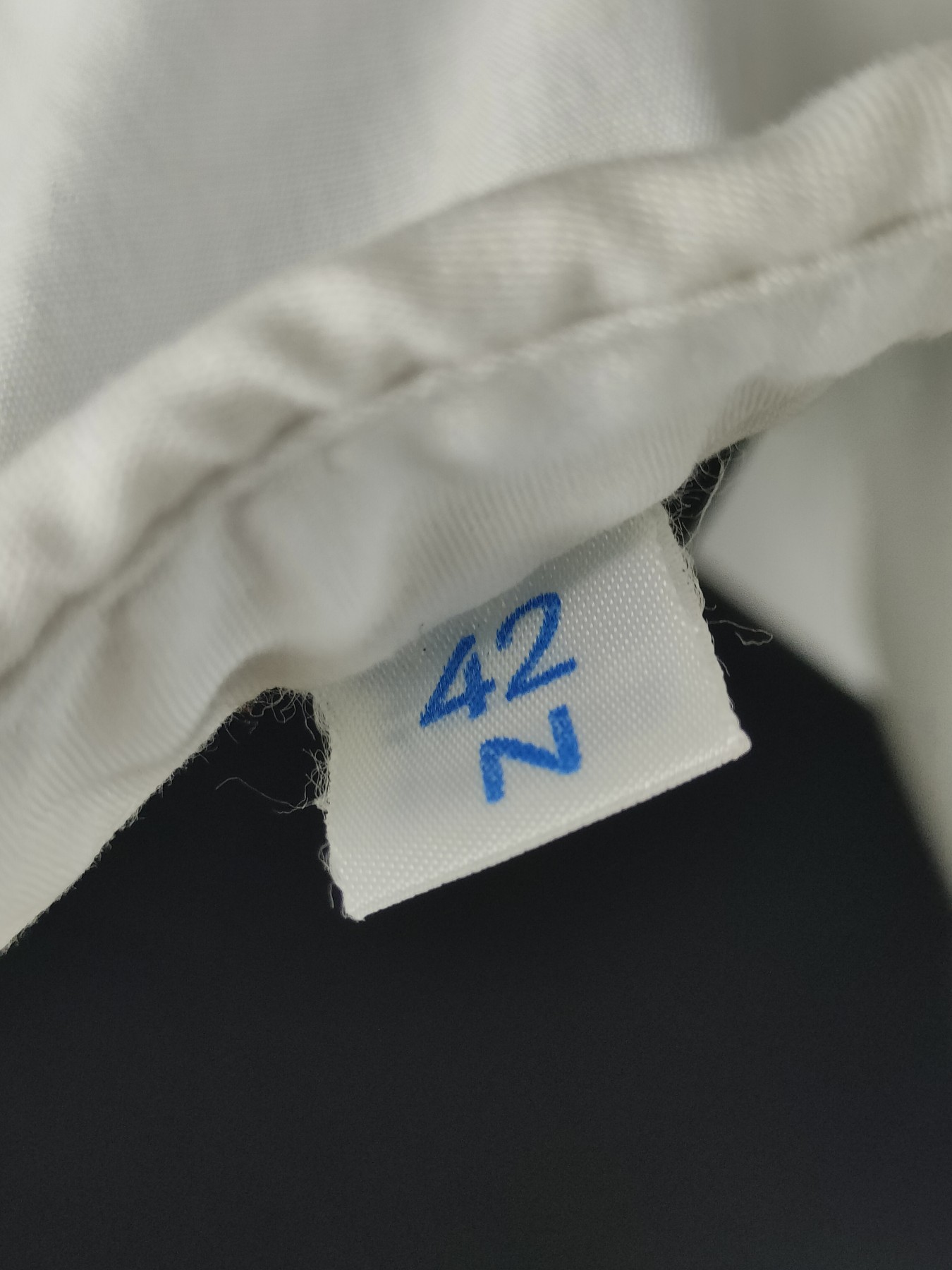 全场0元起拍 第116期 咸鱼国勋章拍卖专场 12月13日（周三）下午6：00开始 东德海军军官白色衬衣胸围116 肩宽46 衣长73