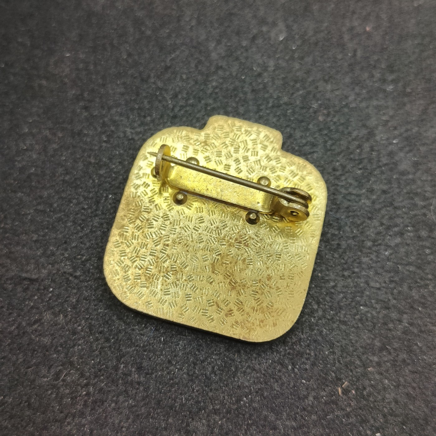 全场0元起拍 第116期 咸鱼国勋章拍卖专场 12月13日（周三）下午6：00开始 东德人民军建军20周年纪念章