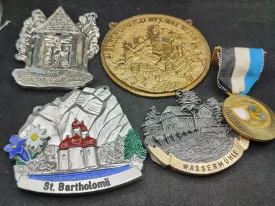 全场0元起拍 第116期 咸鱼国勋章拍卖专场 12月13日（周三）下午6：00开始 - 西德纪念章5个