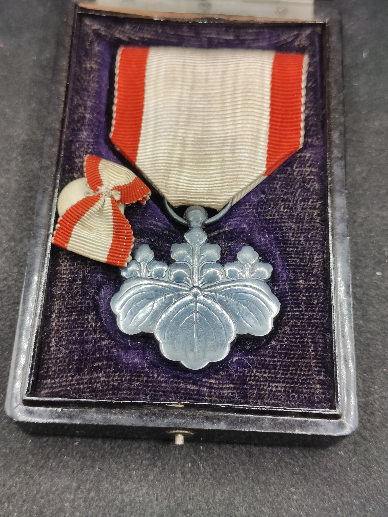 全场0元起拍 第116期 咸鱼国勋章拍卖专场 12月13日（周三）下午6：00开始 稀有m标 日本明治白叶章 银制带盒略 