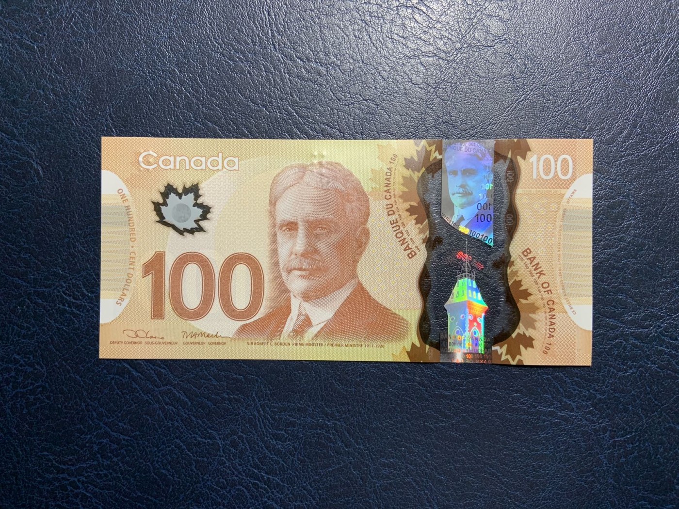 收藏联盟Quantum Auction 第310期拍卖 (已更新) 加拿大2011年100元 品相全新UNC 号码无4 豹子号222 水印处轻微刮擦为正常印刷