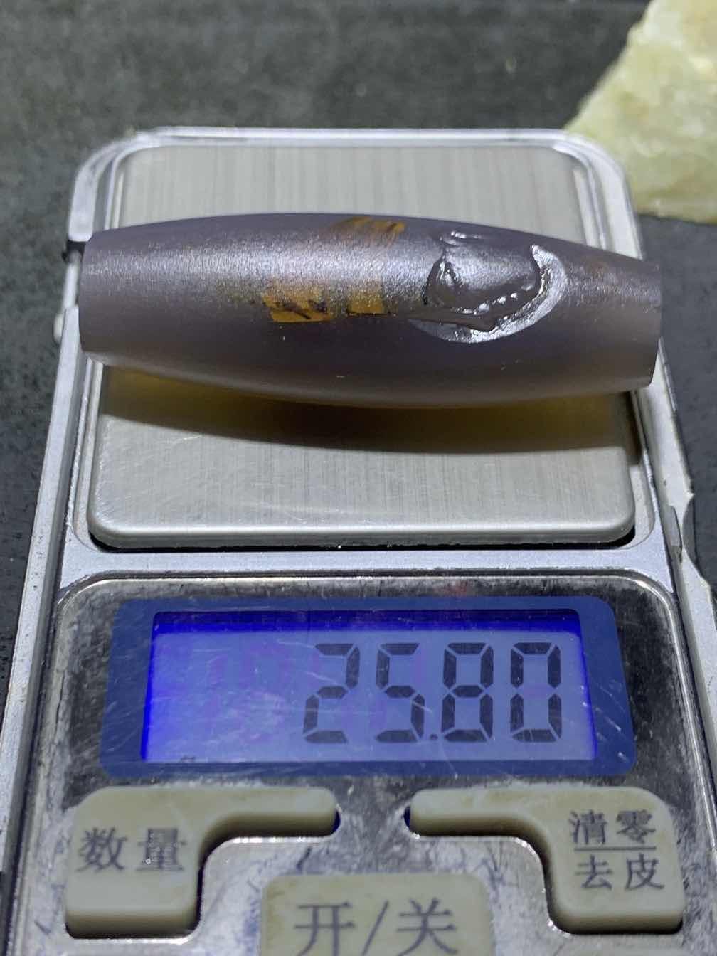 精美亚光高玉化巴西玛瑙手工俏色巧雕美女随形大桶珠一个