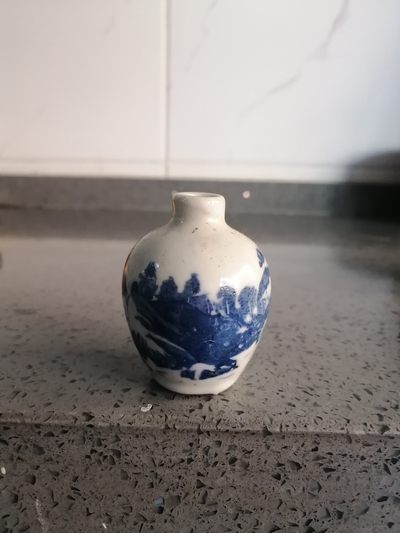 解放前后小瓷瓶， - 解放前后小瓷瓶，