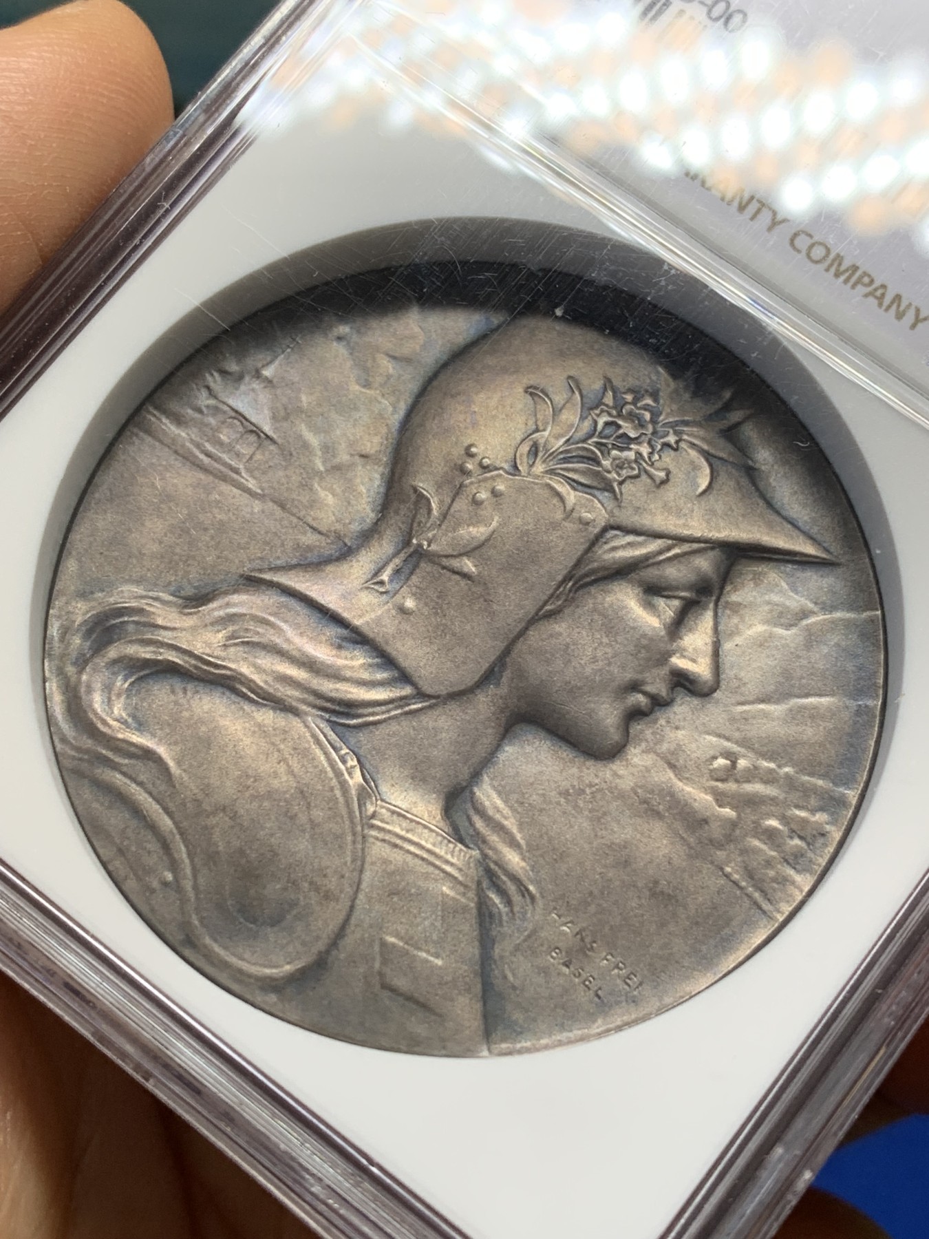 《竞宝斋》第223场-周日，周一 2场 (全场包邮) NGC-MS64 瑞士1901卢赛恩射击节大银章，赫尔维蒂娅女神，经典设计。黑五彩包浆，高分好状态。