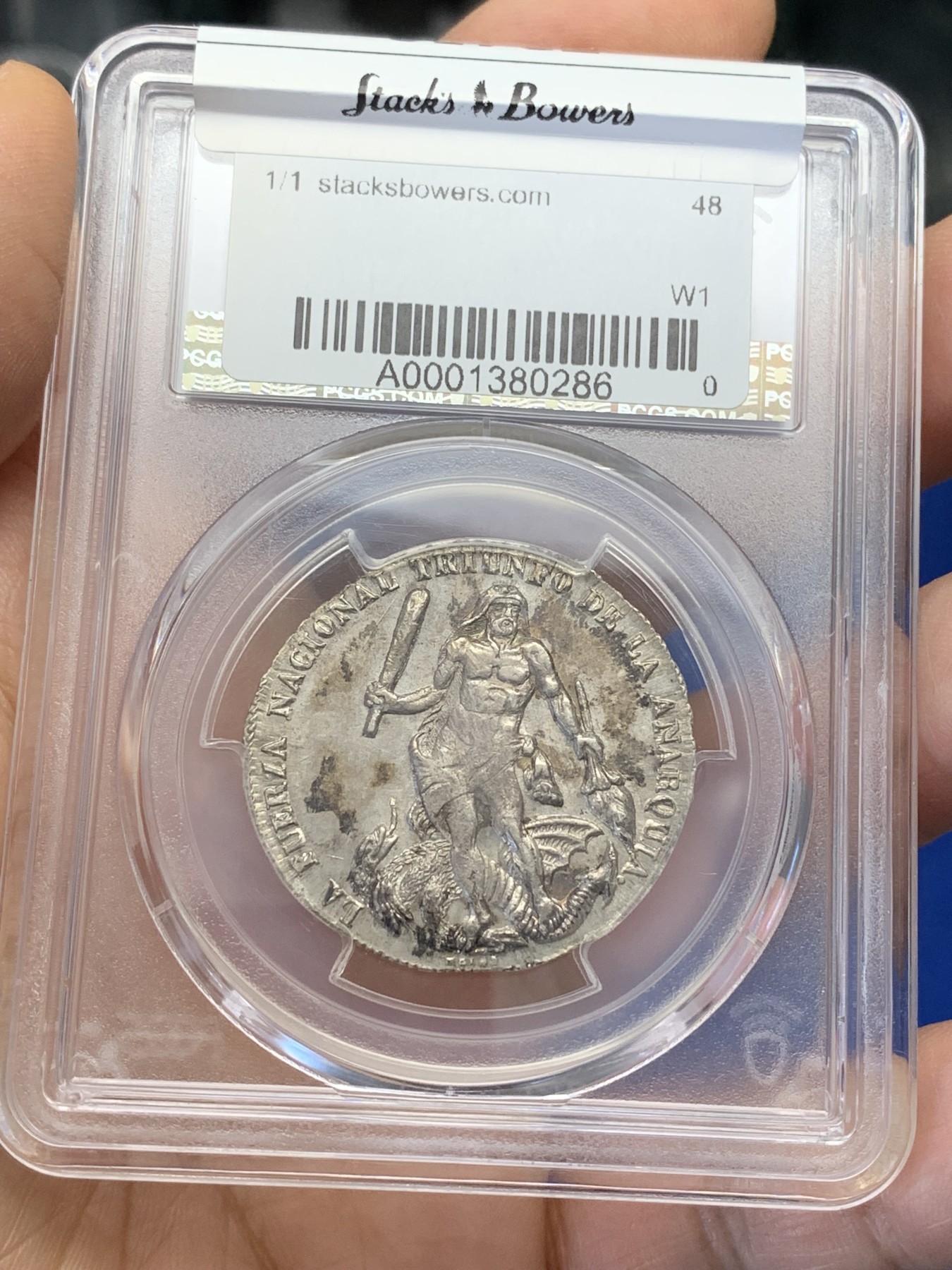 《竞宝斋》第223场-周日，周一 2场 (全场包邮) PCGS MS64 玻利维亚1850 共和国银质“宣言 无政府主义的胜利”4索尔面值银章  极少见品种。源自Robert C. Knepper名家旧藏  贝祖尔总统为玻利维亚著名的民粹主义总统。