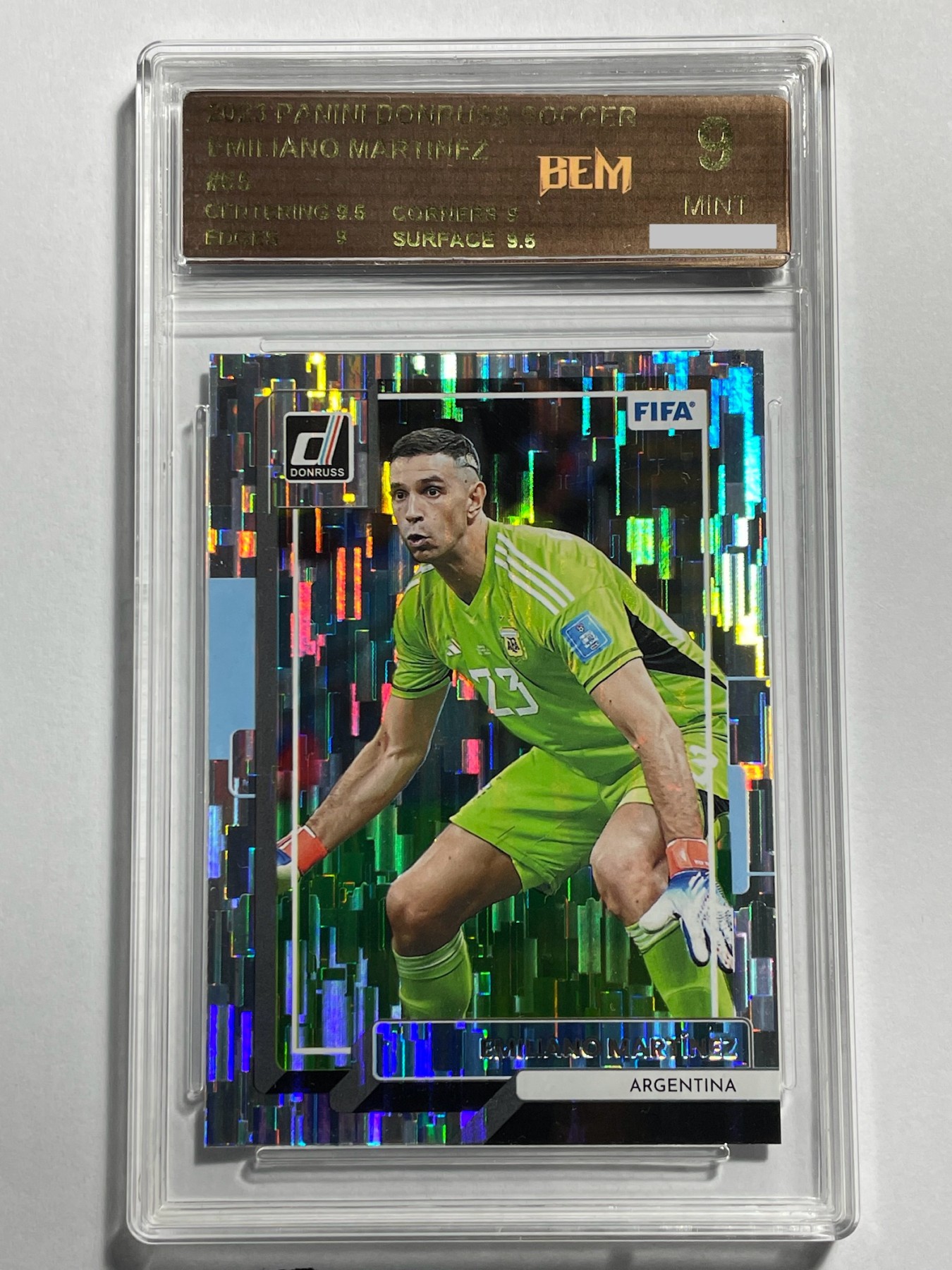 【德藏】卡牌拍卖第9期 ~PSA10 艾弗森 · 新秀签名~【无每件最低收费！！！】 FIFA 2023 PANINI DONRUSS 阿根廷 大马丁 埃米利亚诺·马丁内斯 银瀑布折射卡 BEM 9