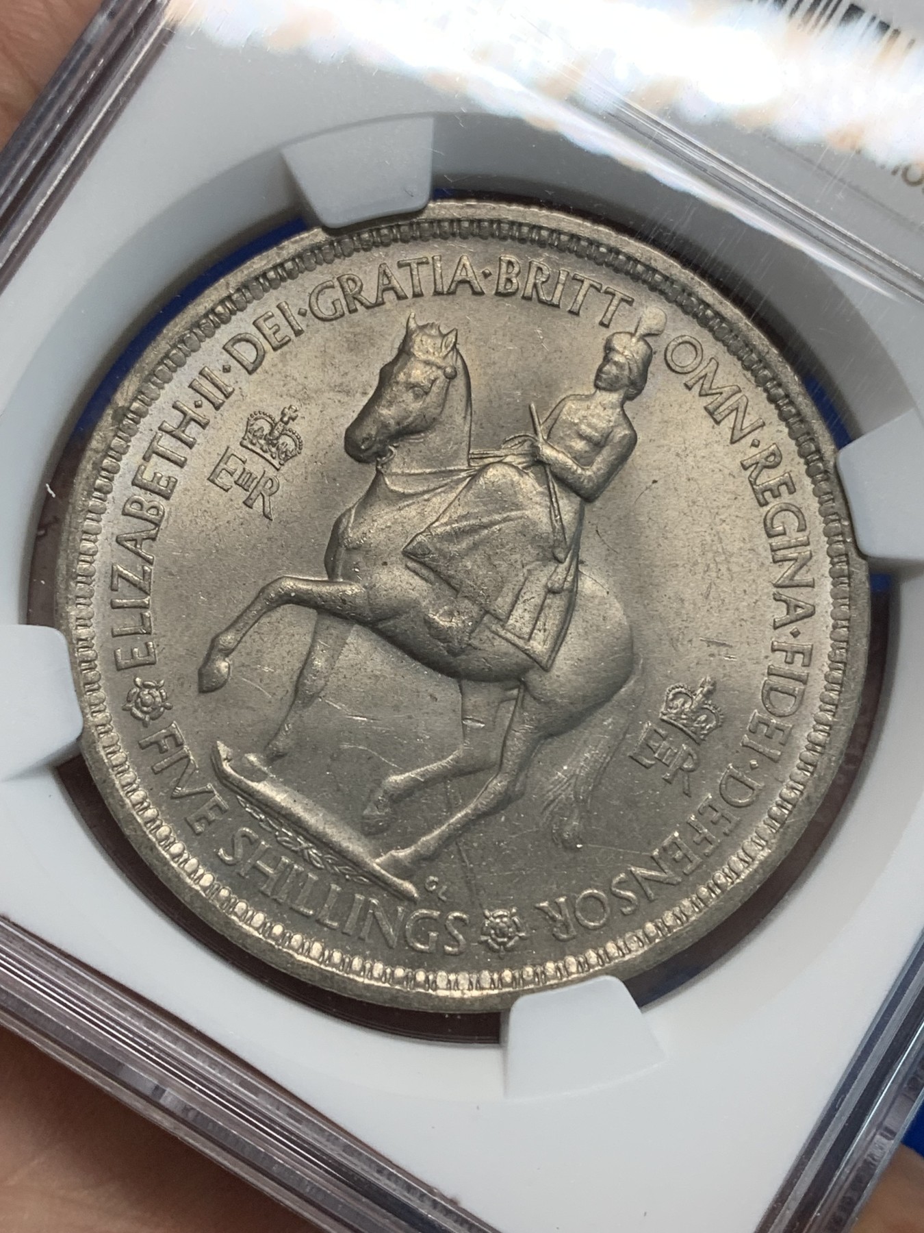 《竞宝斋》第223场-周日，周一 2场 (全场包邮) NGC-MS64 英国1953年伊丽莎白二世纪念克朗币 造型精美