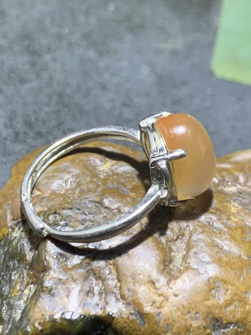 精美南红玛瑙荔枝冻漂红活口女戒一枚！