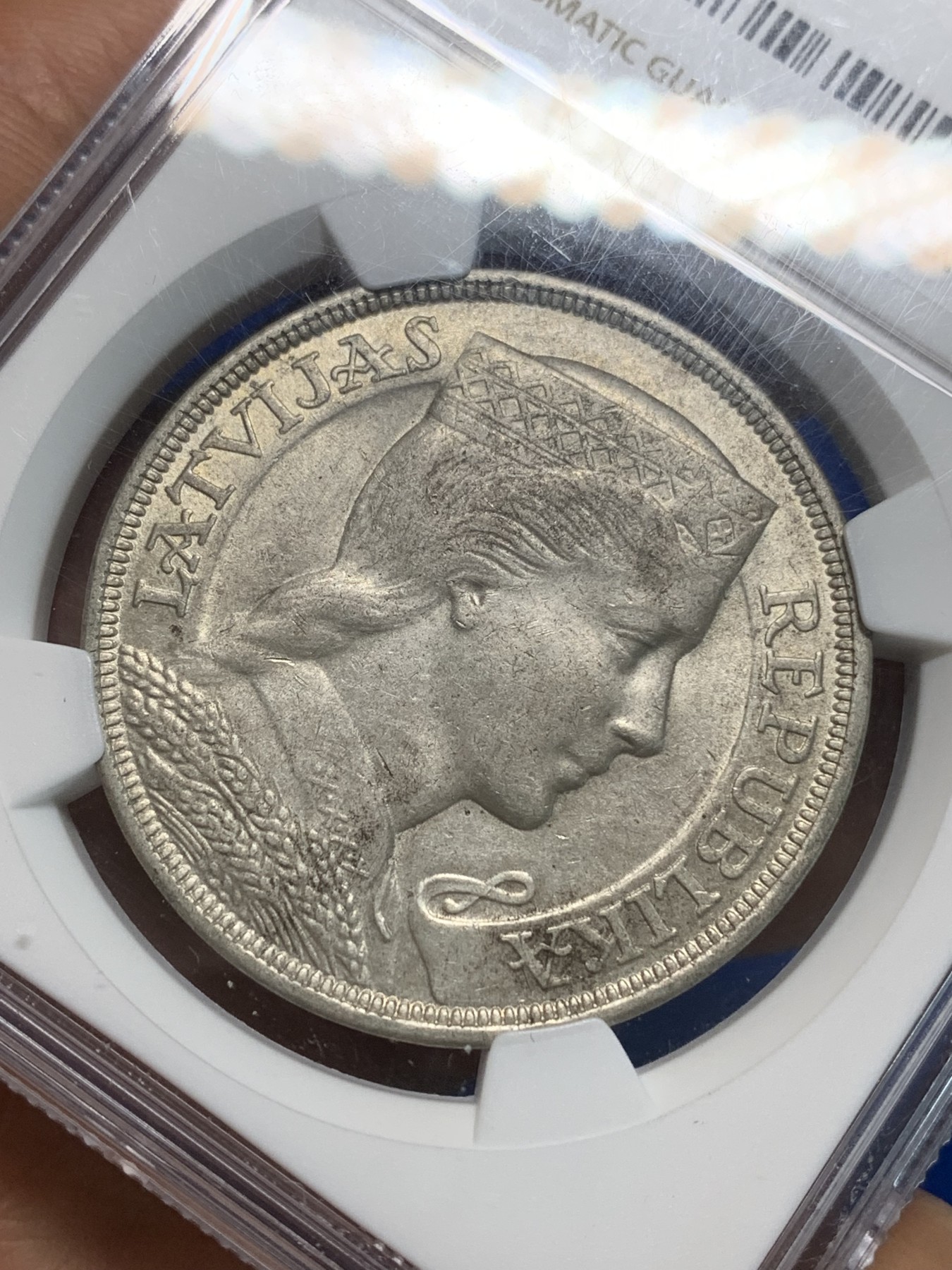 《竞宝斋》第223场-周日，周一 2场 (全场包邮) NGC-MS62 拉脱维亚 1929年首年谷物女神 5拉特大银币 小特年。