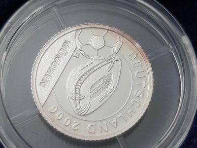 燕姐换藏第70拍 利比里亚2004年德国世界杯球场12枚银币套币