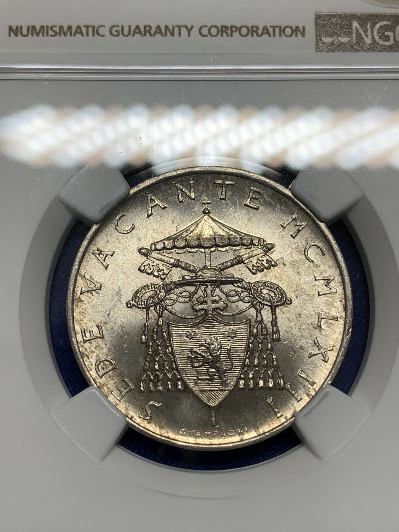 《竞宝斋》第223场-周日，周一 2场 (全场包邮) NGC-MS63 梵蒂冈1963年500里拉缺位银币 转光明显