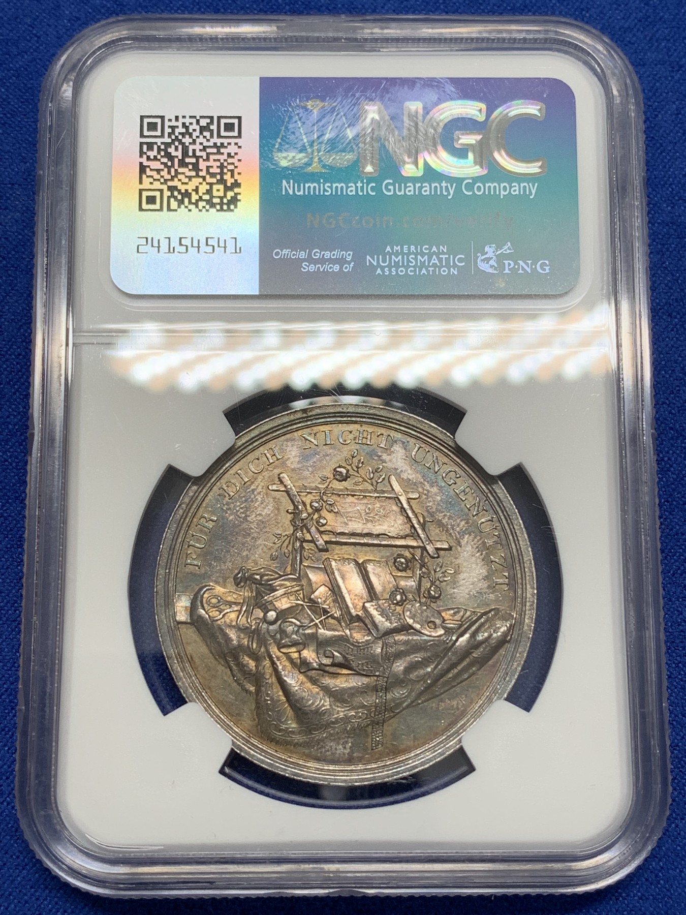 《竞宝斋》第223场-周日，周一 2场 (全场包邮) NGC-UNCD 德国 19世纪 新年祝福银章 五彩包浆 精美设计