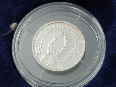 燕姐换藏第70拍 利比里亚2004年德国世界杯球场12枚银币套币