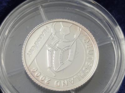 燕姐换藏第70拍 利比里亚2004年德国世界杯球场12枚银币套币
