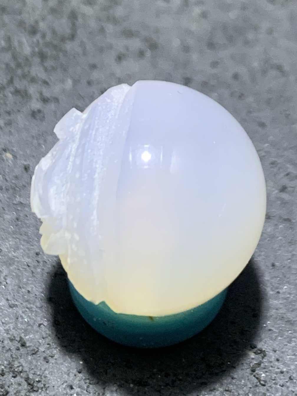 精美高玉化亚光海洋玉髓手工俏色巧雕无相佛珠子一个！