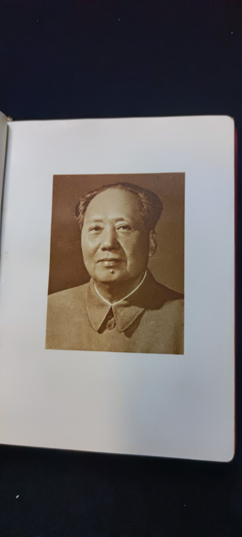 红色收藏🇨🇳毛主席像章红宝书0起专场🔥保真包老放心拍！ 红色收藏红宝书，毛主席的哲学著作