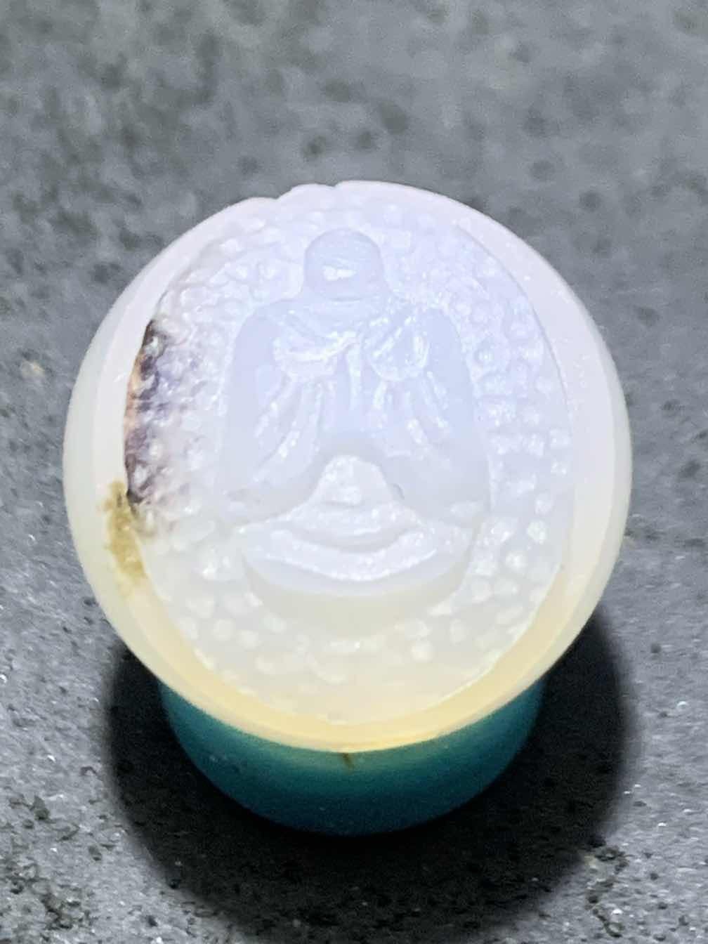 精美高玉化亚光海洋玉髓手工俏色巧雕无相佛珠子一个！