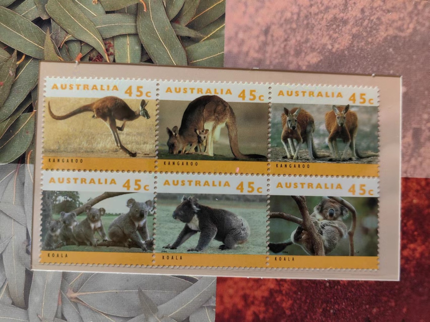 澳大利亚小邮本🔥💥（拍卖，澳小本票值高，值得收藏）专场 第③⑦场 澳大利亚1994年 动物袋鼠和考拉（全新无戳）