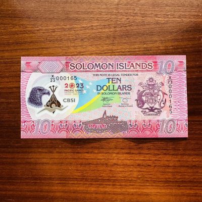 115th 所罗门群岛2023年10元Polymer塑料钞，纪念钞 -  补号冠，百位号，X/23 000165