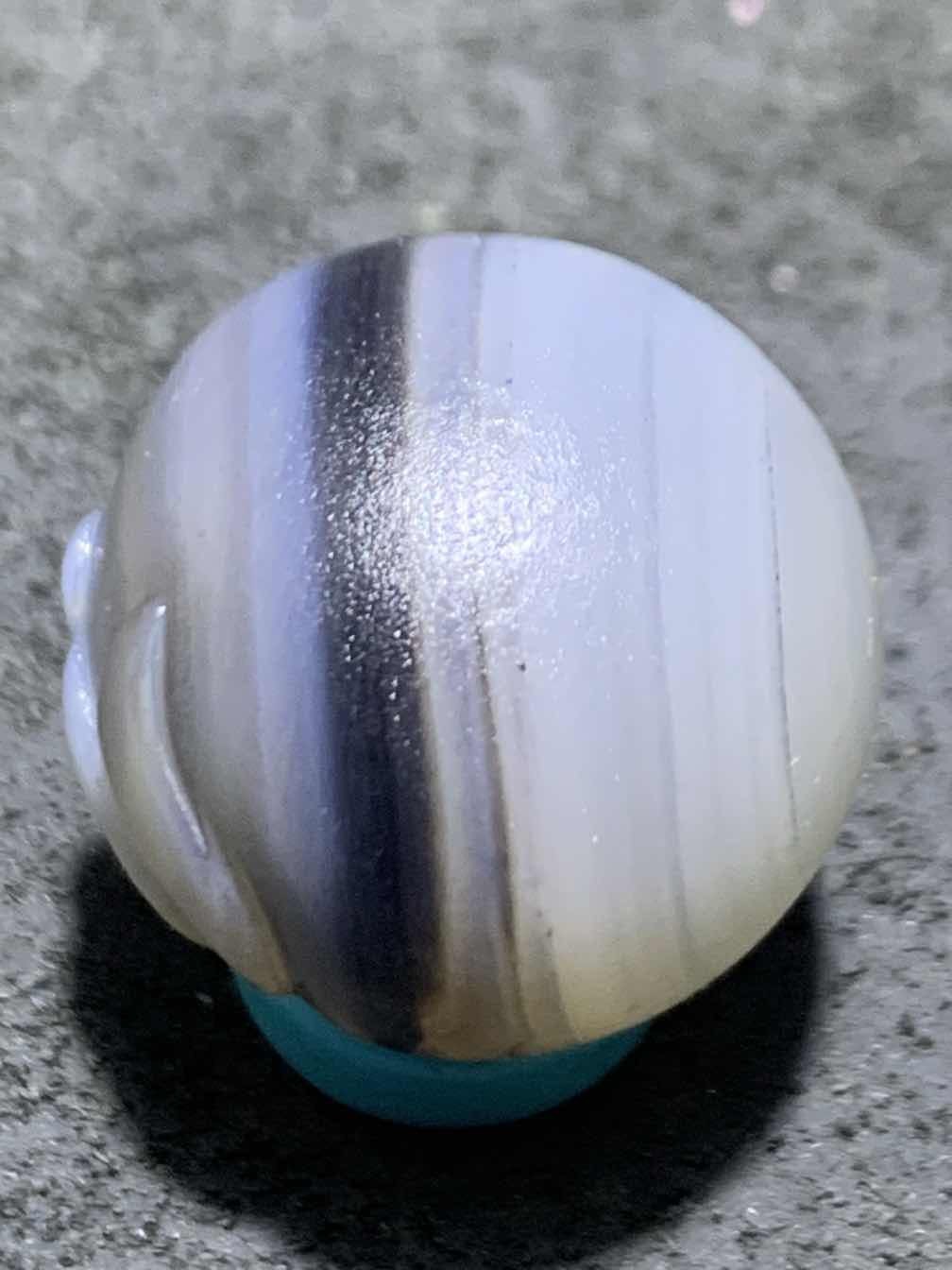 精美高玉化亚光海洋玉髓手工俏色巧雕花开见佛随形圆珠一个！