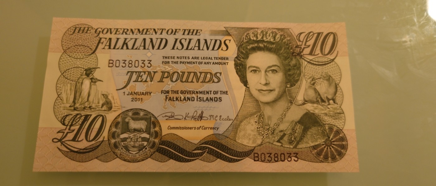 【世界钱币】精选微拍第89期暨2023年第三十六期 最新币展品种(群里卖剩挑剩的)专场 2011年福克兰群岛10元 全程无47尾号033 全新绝品